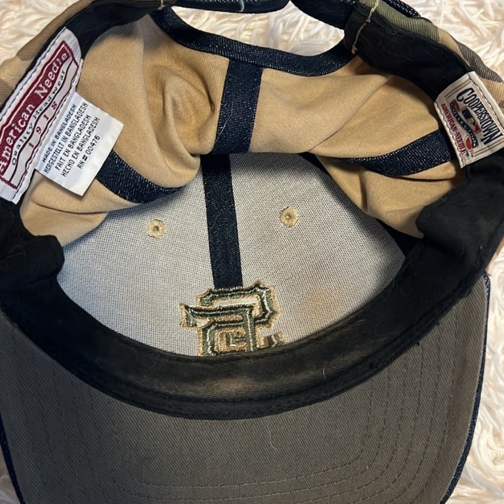 San Francisco Giants Hat - Picture 2 of 3